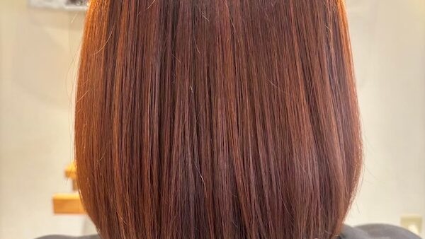 上質なツヤと深みで魅せる！大人の秋色ヘアカラー