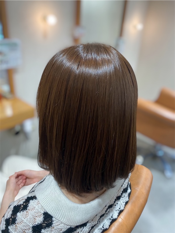 女性ストレートヘアボブ