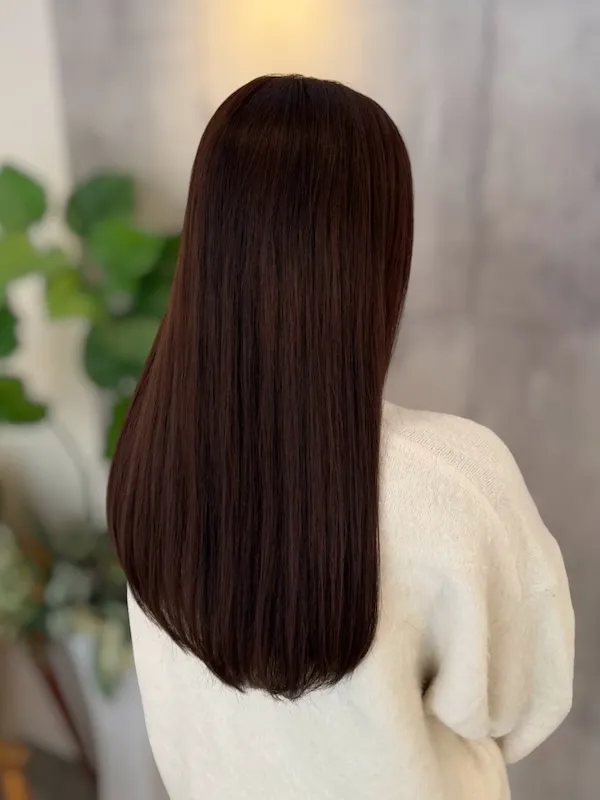 ロングストレートの大人女性